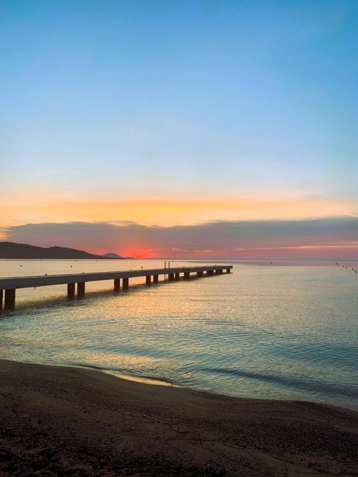 Reve D'Azur, Mazet En Bord De Mer, Parking, Piscine Partagee, Terrasse Bbq & Draps Inclus La Nartelle, 1 Salon, 1 Chambre, 1 Cuisine , 1 Sdb Sainte-Maxime Eksteriør billede