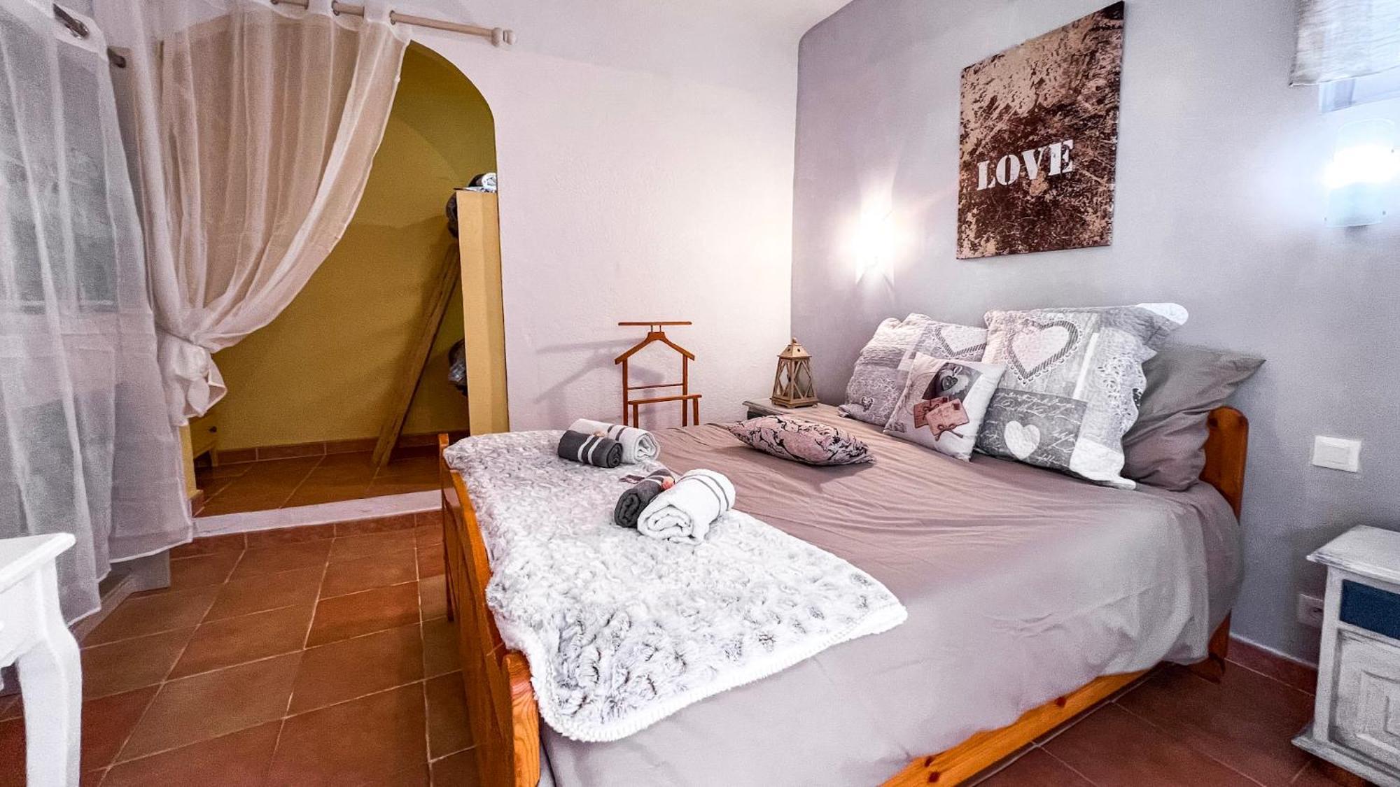 Reve D'Azur, Mazet En Bord De Mer, Parking, Piscine Partagee, Terrasse Bbq & Draps Inclus La Nartelle, 1 Salon, 1 Chambre, 1 Cuisine , 1 Sdb Sainte-Maxime Eksteriør billede