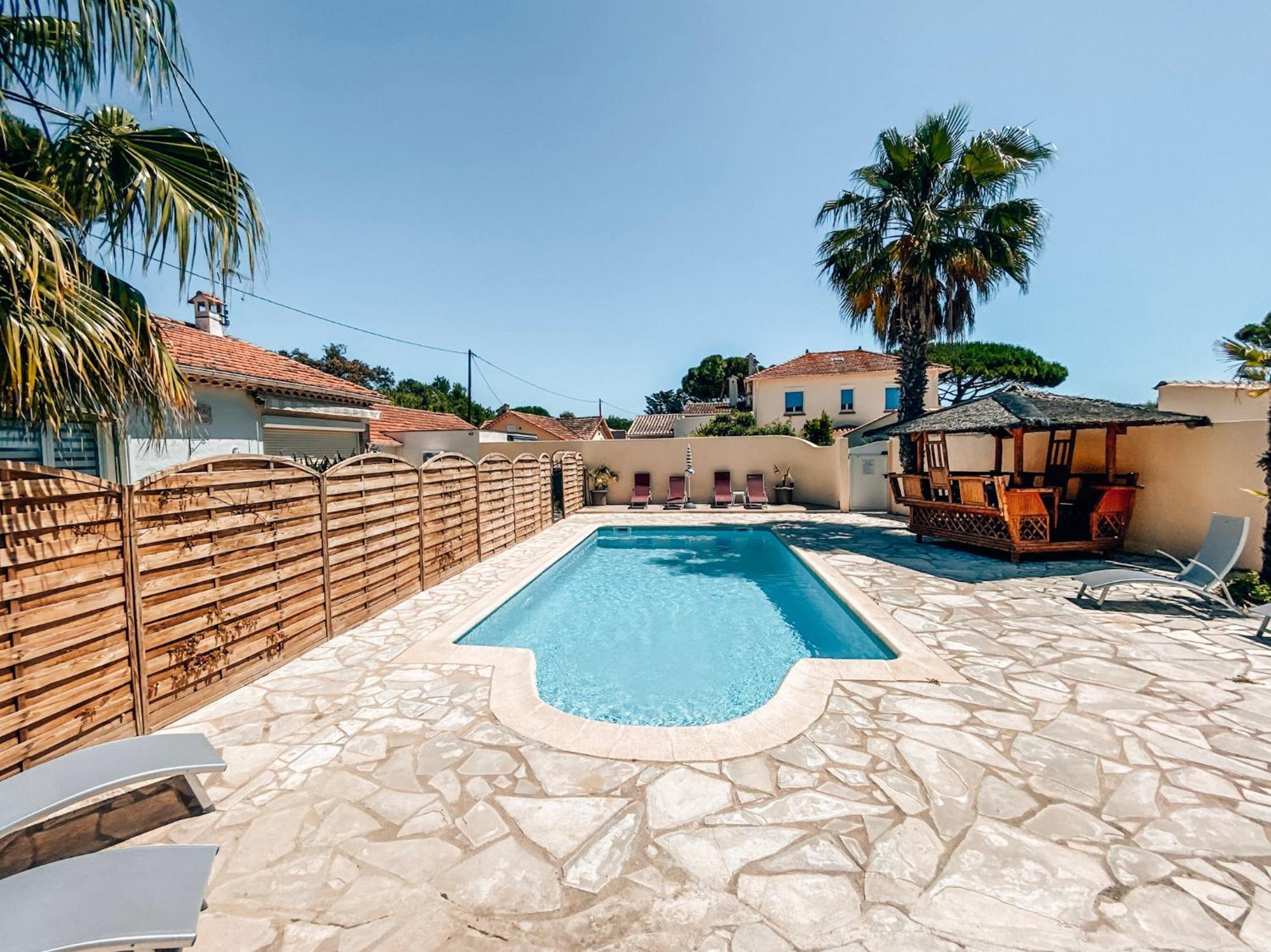 Reve D'Azur, Mazet En Bord De Mer, Parking, Piscine Partagee, Terrasse Bbq & Draps Inclus La Nartelle, 1 Salon, 1 Chambre, 1 Cuisine , 1 Sdb Sainte-Maxime Eksteriør billede
